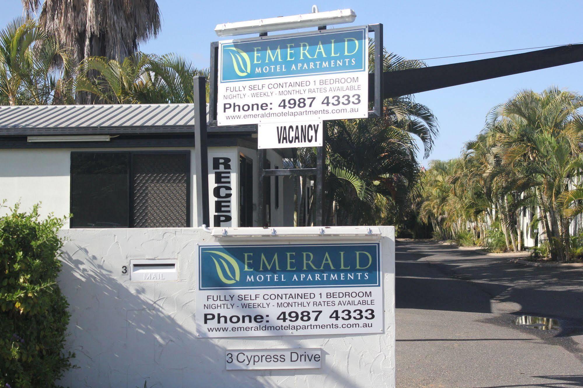 Emerald Motel Apartments Exterior photo